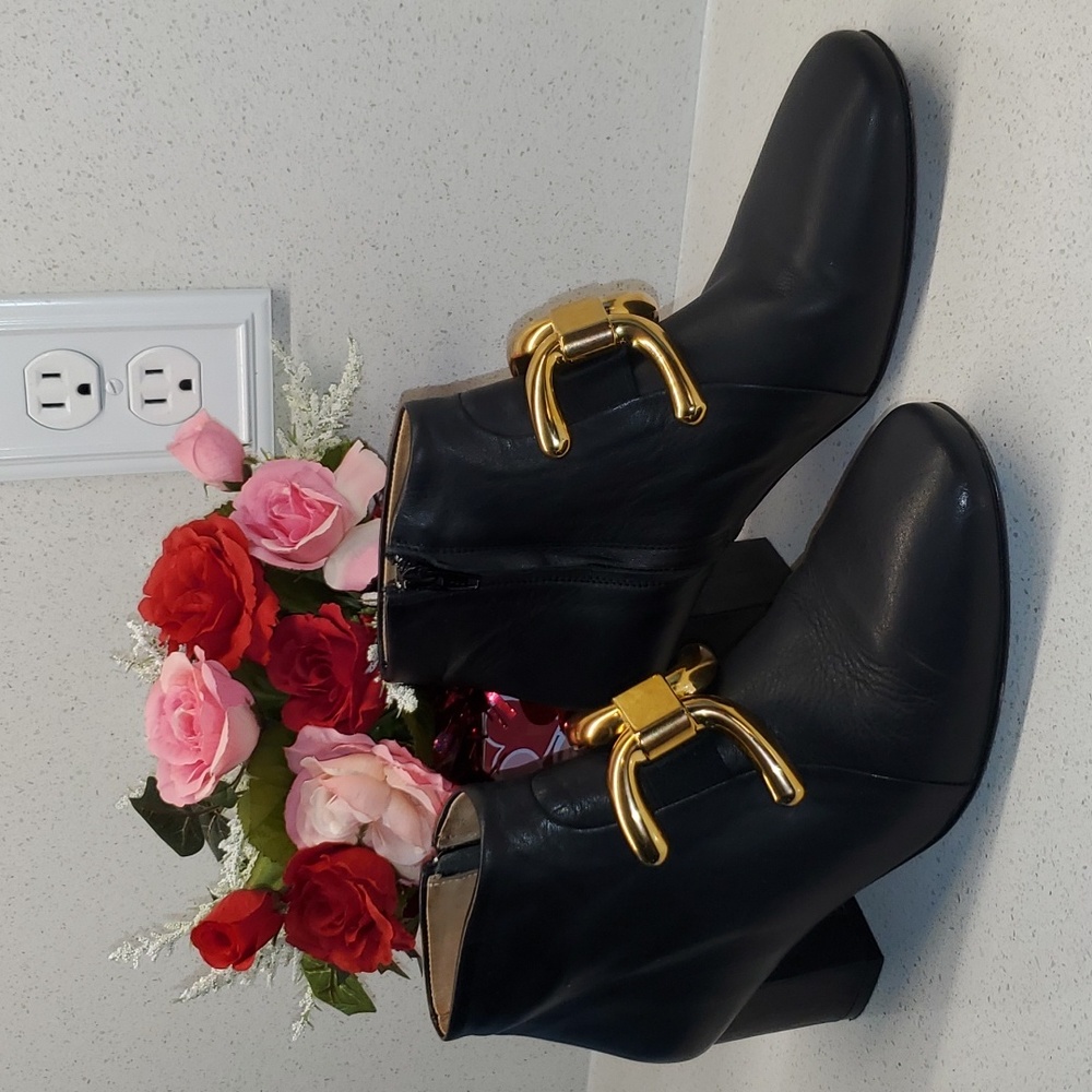 An HOUR and a SHOWER leather booties (sz 8.5)